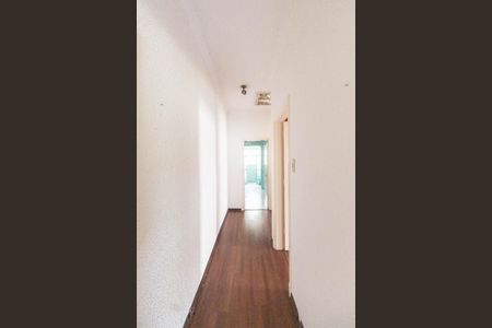 Casa à venda com 400m², 2 quartos e 2 vagasCorredor