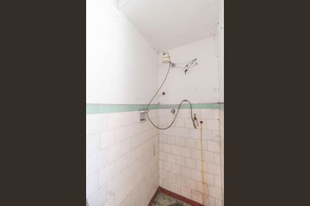 Casa à venda com 400m², 2 quartos e 2 vagasBanheiro de serviço