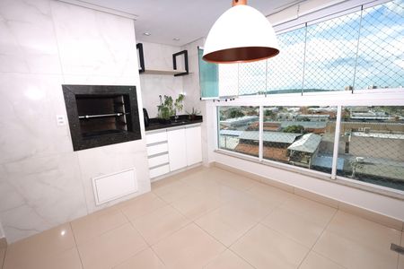 Apartamento para alugar com 99m², 3 quartos e 2 vagasVaranda