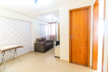 Sala/Cozinha de apartamento para alugar com 2 quartos, 39m² em Cidade Antônio Estêvão de Carvalho, São Paulo