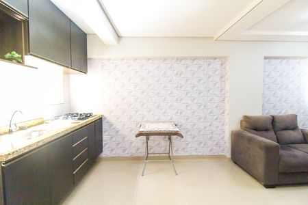 Sala/Cozinha de apartamento para alugar com 2 quartos, 39m² em Cidade Antônio Estêvão de Carvalho, São Paulo