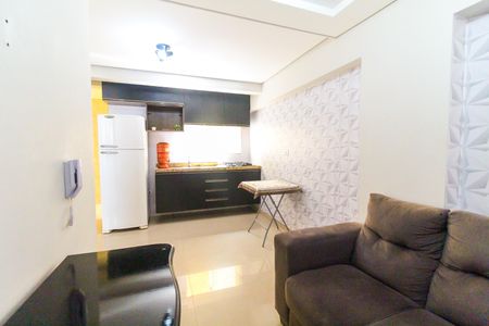 Sala/Cozinha de apartamento para alugar com 2 quartos, 39m² em Cidade Antônio Estêvão de Carvalho, São Paulo