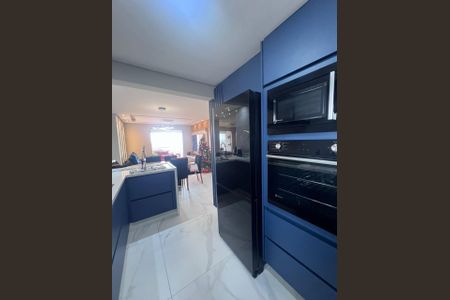 Apartamento à venda com 100m², 3 quartos e 2 vagasFoto 01