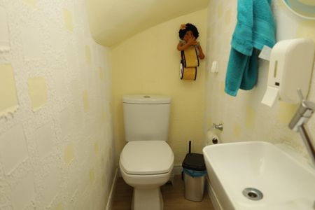 Casa à venda com 122m², 2 quartos e 1 vagaBanheiro 3 - Lavabo