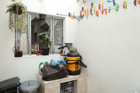 Casa à venda com 122m², 2 quartos e 1 vagaÁrea de Serviço