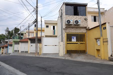Casa à venda com 122m², 2 quartos e 1 vagaFachada do imóvel - Placa instalada no portão - Código da placa:VGEF-676