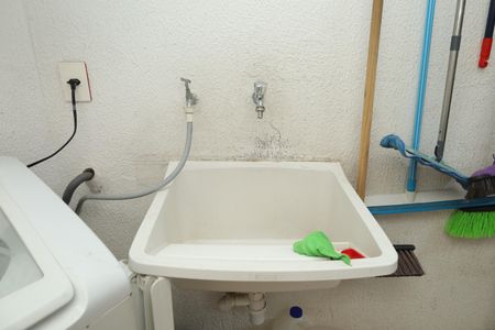 Casa à venda com 122m², 2 quartos e 1 vagaÁrea de Serviço