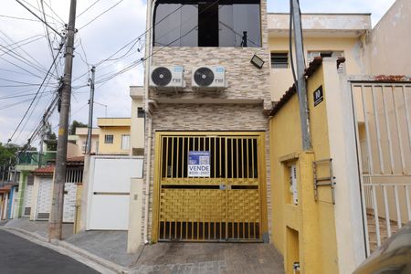 Casa à venda com 122m², 2 quartos e 1 vagaPlaca instalada no portão - Código da placa:VGEF-676
