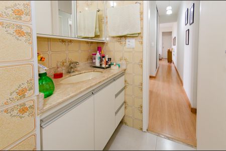 Apartamento à venda com 113m², 2 quartos e 1 vagaBanheiro