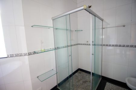 Casa para alugar com 355m², 4 quartos e 15 vagasBanheiro da Suíte 1