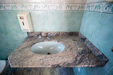 Casa para alugar com 355m², 4 quartos e 15 vagasBanheiro