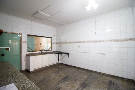 Casa para alugar com 355m², 4 quartos e 15 vagasCozinha 