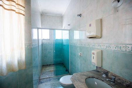 Casa para alugar com 355m², 4 quartos e 15 vagasBanheiro