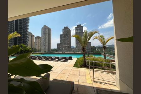 Apartamento à venda com 228m², 3 quartos e sem vagaÁrea comum - Piscina