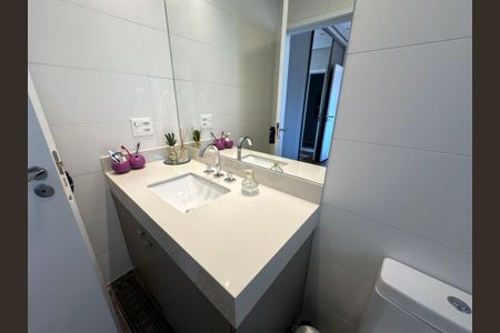 Apartamento à venda com 228m², 3 quartos e sem vagaBanheiro da Suíte 1