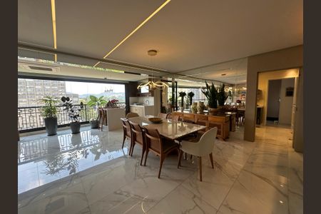 Apartamento à venda com 228m², 3 quartos e sem vagaSala