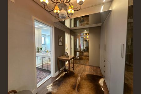 Apartamento à venda com 228m², 3 quartos e sem vagaCloset da suíte