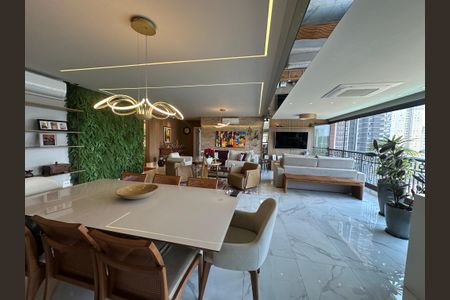 Apartamento à venda com 228m², 3 quartos e sem vagaSala