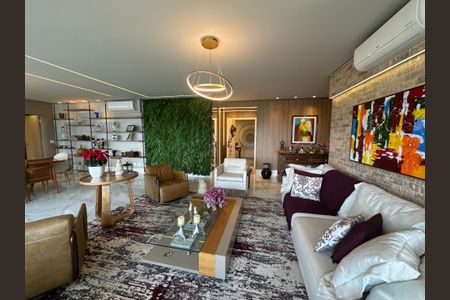 Apartamento à venda com 228m², 3 quartos e sem vagaSala