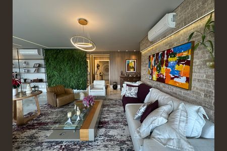 Apartamento à venda com 228m², 3 quartos e sem vagaSala