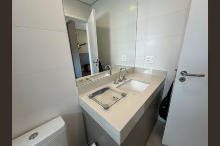 Apartamento à venda com 228m², 3 quartos e sem vagaBanheiro da Suíte 2