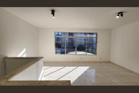 Casa para alugar com 130m², 3 quartos e 2 vagas Casa para alugar com 130m², 3 quartos e 2 vagasDetalhe Sala