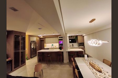 Apartamento à venda com 151m², 3 quartos e 2 vagasFoto 03