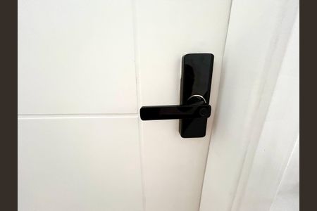 Casa de condomínio à venda com 85m², 2 quartos e 1 vaga Casa de condomínio à venda com 85m², 2 quartos e 1 vagaFechadura