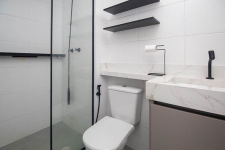 Banheiro  de apartamento para alugar com 1 quarto, 42m² em Tucuruvi, São Paulo