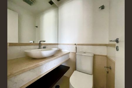 Apartamento à venda com 113m², 3 quartos e 3 vagas Apartamento à venda com 113m², 3 quartos e 3 vagasLavabo 1