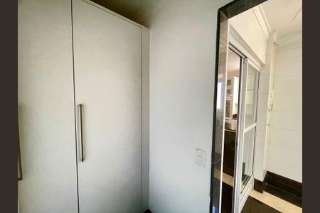 Apartamento à venda com 113m², 3 quartos e 3 vagas Apartamento à venda com 113m², 3 quartos e 3 vagasDispensa
