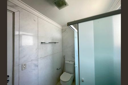 Apartamento à venda com 113m², 3 quartos e 3 vagas Apartamento à venda com 113m², 3 quartos e 3 vagasBanheiro 1