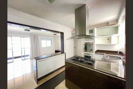 Apartamento à venda com 113m², 3 quartos e 3 vagas Apartamento à venda com 113m², 3 quartos e 3 vagasCozinha