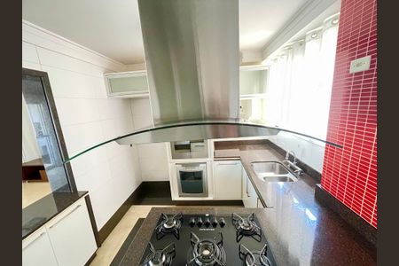 Apartamento à venda com 113m², 3 quartos e 3 vagas Apartamento à venda com 113m², 3 quartos e 3 vagasCozinha