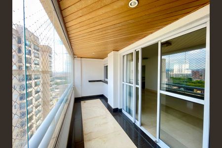 Apartamento à venda com 113m², 3 quartos e 3 vagas Apartamento à venda com 113m², 3 quartos e 3 vagasVaranda da Sala