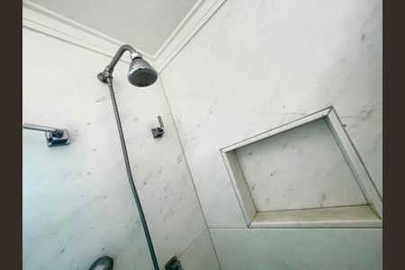 Apartamento à venda com 113m², 3 quartos e 3 vagas Apartamento à venda com 113m², 3 quartos e 3 vagasBanheiro 2