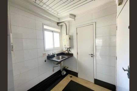 Apartamento à venda com 113m², 3 quartos e 3 vagas Apartamento à venda com 113m², 3 quartos e 3 vagasÁrea de Serviço