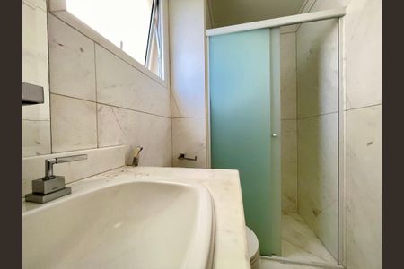 Apartamento à venda com 113m², 3 quartos e 3 vagas Apartamento à venda com 113m², 3 quartos e 3 vagasBanheiro 2