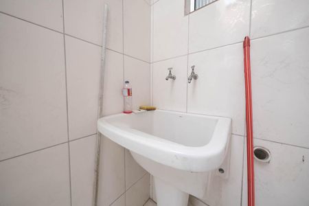 Apartamento para alugar com 70m², 2 quartos e 1 vagaÁrea de Serviço