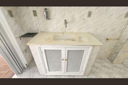 Apartamento para alugar com 48m², 1 quarto e 1 vaga Apartamento para alugar com 48m², 1 quarto e 1 vagaCozinha - Armários