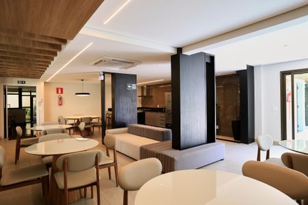 Apartamento para alugar com 110m², 3 quartos e 3 vagasÁrea comum - Salão de festas