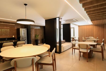 Apartamento para alugar com 110m², 3 quartos e 3 vagasÁrea comum - Salão de festas