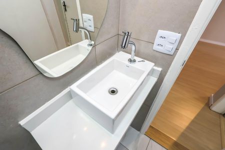 Apartamento à venda com 63m², 2 quartos e 1 vaga Apartamento à venda com 63m², 2 quartos e 1 vagaBanheiro