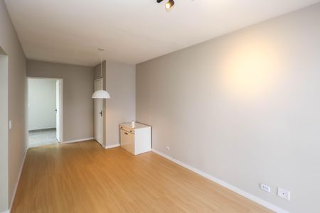 Apartamento à venda com 63m², 2 quartos e 1 vaga Apartamento à venda com 63m², 2 quartos e 1 vagaSala