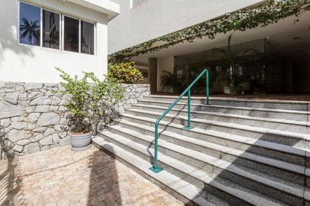 Apartamento à venda com 82m², 2 quartos e sem vagaÁrea comum