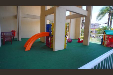 Apartamento para alugar com 70m², 2 quartos e 1 vaga Apartamento para alugar com 70m², 2 quartos e 1 vagaÁrea comum - Playground