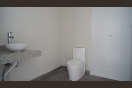 Casa à venda com 230m², 3 quartos e 2 vagas Casa à venda com 230m², 3 quartos e 2 vagasBanheiro 3