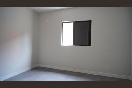 Casa à venda com 230m², 3 quartos e 2 vagas Casa à venda com 230m², 3 quartos e 2 vagasQuarto 3