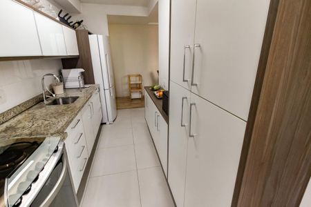Apartamento para alugar com 105m², 3 quartos e 2 vagas Apartamento para alugar com 105m², 3 quartos e 2 vagasCozinha - Armários