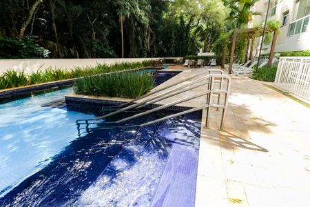 Apartamento para alugar com 105m², 3 quartos e 2 vagas Apartamento para alugar com 105m², 3 quartos e 2 vagasÁrea comum - Piscina